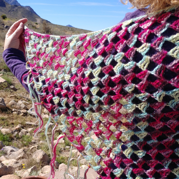 Robin's Nest Comfort Shawl (Dayspring)