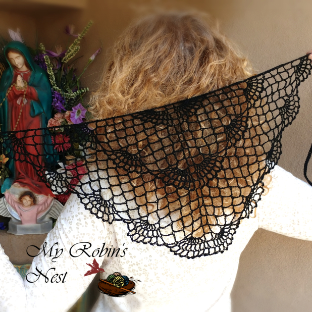 Mary My Queen Chapel Veil in black